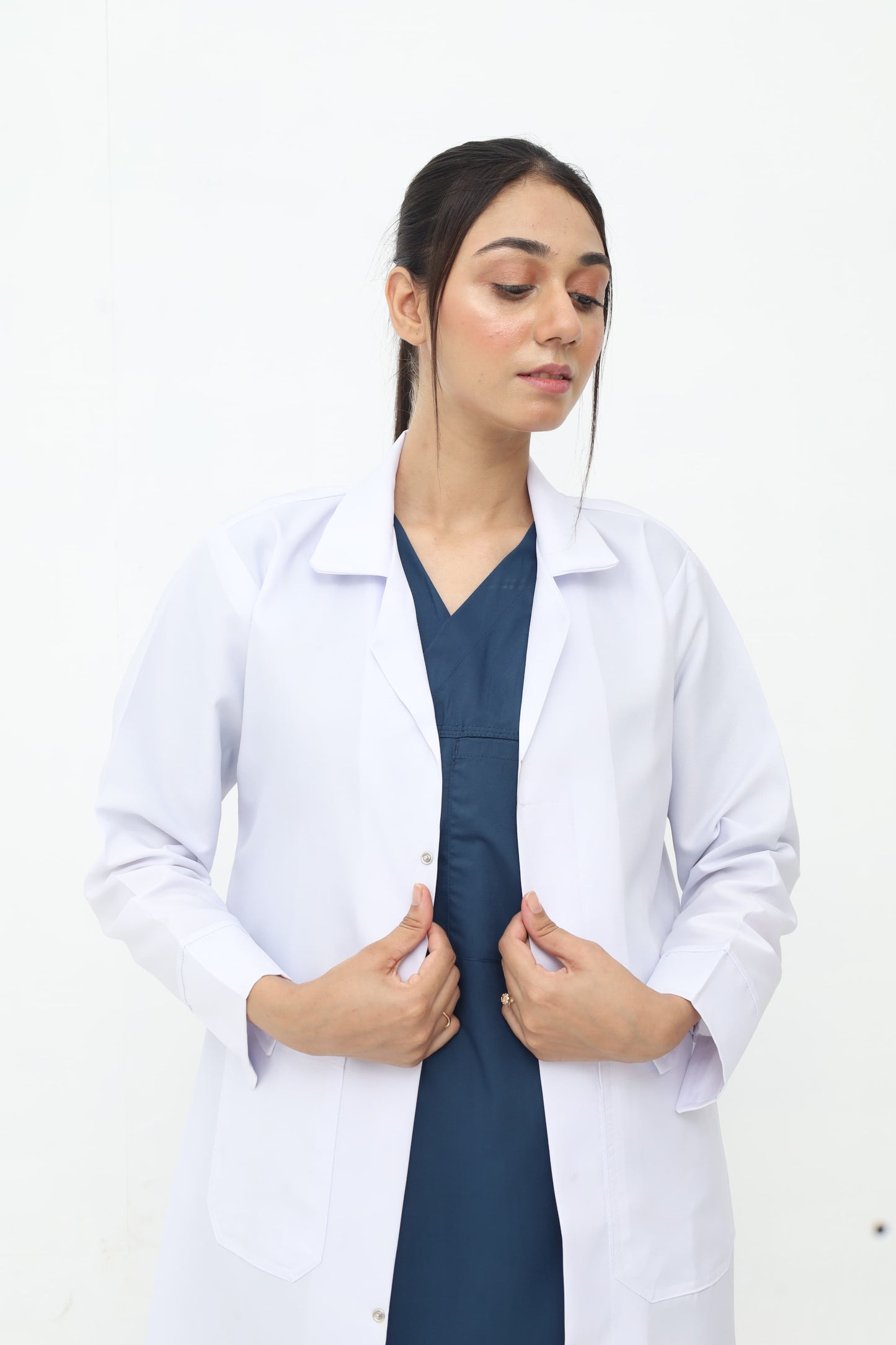 Signature Series Labcoat - The Doctors Shop